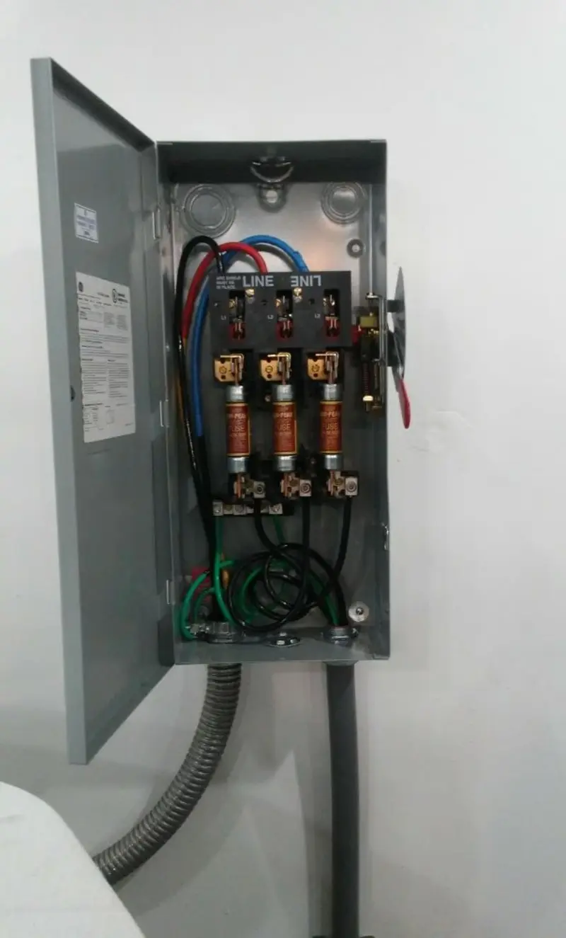 Three-phase disconnect switch installed for Electrical Wiring & Rewiring in Jordan